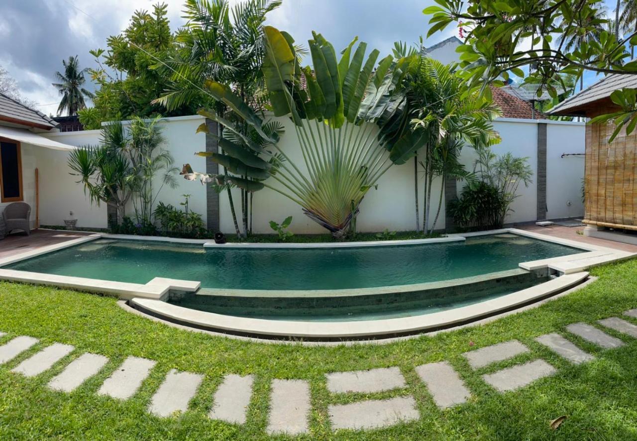 Villa Casa Shanti Deluxe Lovina Exteriör bild