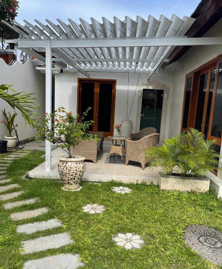Villa Casa Shanti Deluxe Lovina Exteriör bild